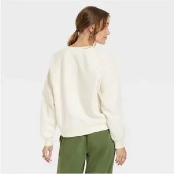 Universal Thread Women's Cream Pull Over Long Sleeve Sweater - Picture 5 of 5